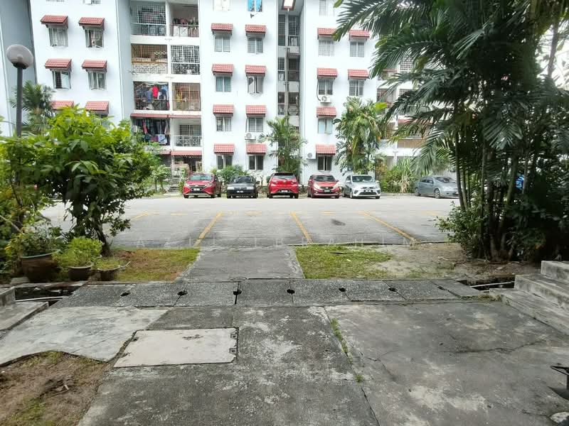 Pangsapuri untuk Dijual di Permai @ USJ 1 (Coral Court) - Azli Ibrahim - Exterior - PropertyGuru.com.my