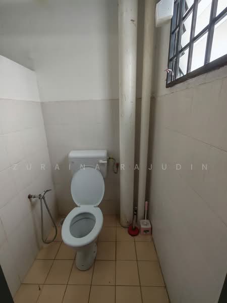 Apartment for Sale at Pangsapuri Rimba Jaya - Zuraina Rajudin - Bathroom - PropertyGuru.com.my