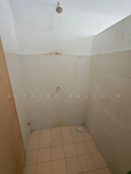 Apartment for Sale at Pangsapuri Rimba Jaya - Zuraina Rajudin - Bathroom - PropertyGuru.com.my