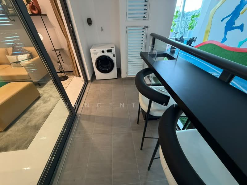 Pangsapuri untuk Dijual di R&F Princess Cove Phase 3-New Casa Suites - Vincent Lai - Balcony - PropertyGuru.com.my