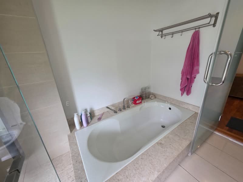 Bungalow House untuk Dijual di Leisure Farm (Gelang Patah) - Elroy Chan - Bathroom - PropertyGuru.com.my