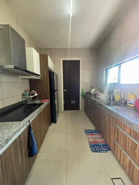 Bungalow House for Sale in Senibong Cove (Masai) - Andrew Teo - Kitchen - PropertyGuru.com.my
