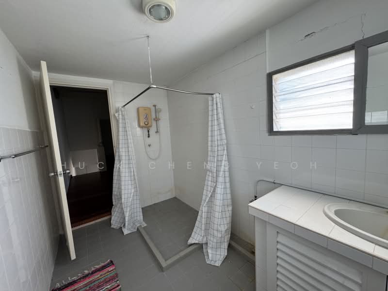 Rumah Berkembar untuk Disewa di Tanjung Bungah (Penang) - Huck Cheng Yeoh - Bathroom - PropertyGuru.com.my