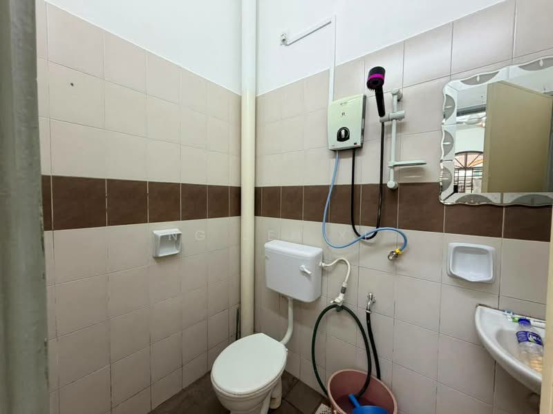 Rumah Teres 1-Tingkat untuk Dijual di Taman Pulai Jaya (Kulai) - NG ZEN XI - Bathroom - PropertyGuru.com.my