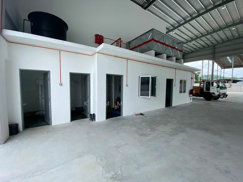 Warehouse for Rent in Rawang (Selangor) - Kimmy . - Exterior - PropertyGuru.com.my