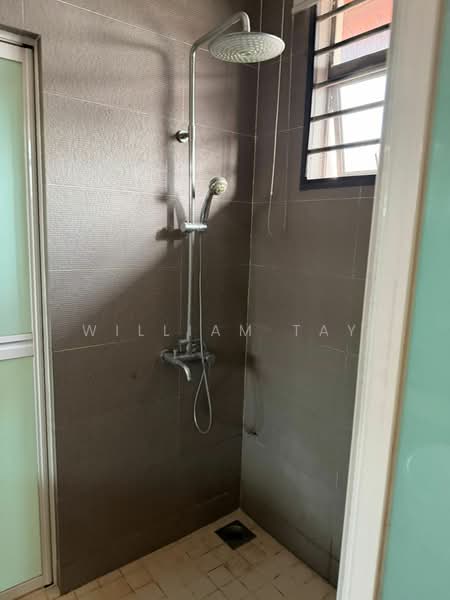 Semi-Detached House for Sale in Taman Perling (Perling) - William Tay - Bathroom - PropertyGuru.com.my