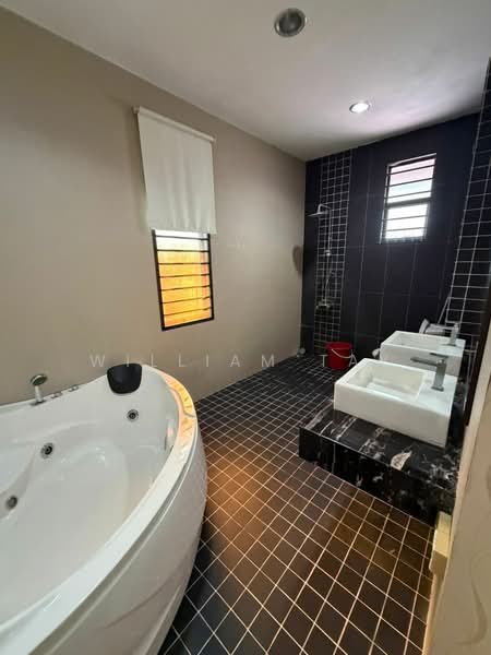 Semi-Detached House for Sale in Taman Perling (Perling) - William Tay - Bathroom - PropertyGuru.com.my