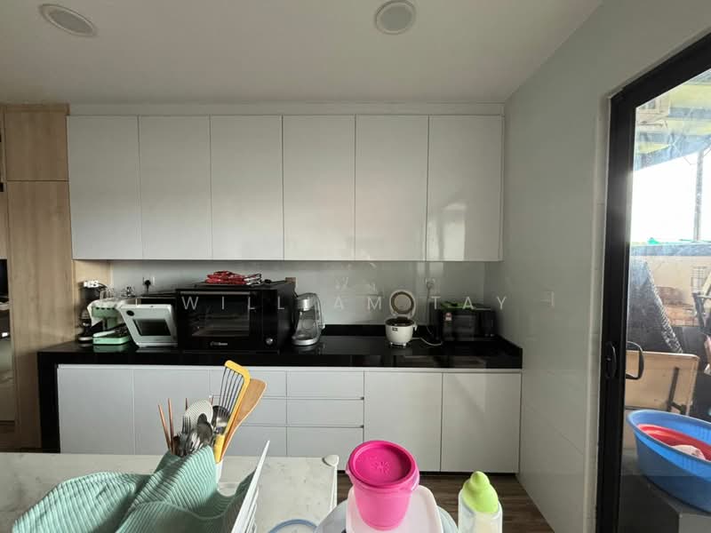 Cluster House for Sale in Taman Sutera Utama (Skudai) - William Tay - Kitchen - PropertyGuru.com.my