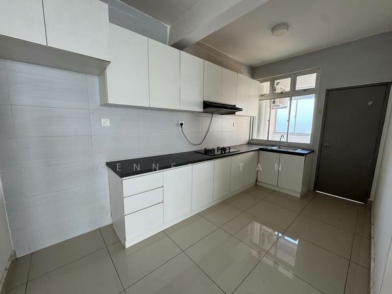 Kediaman Servis untuk Disewa di Larkin Heights - Kenneth Tan - Kitchen - PropertyGuru.com.my