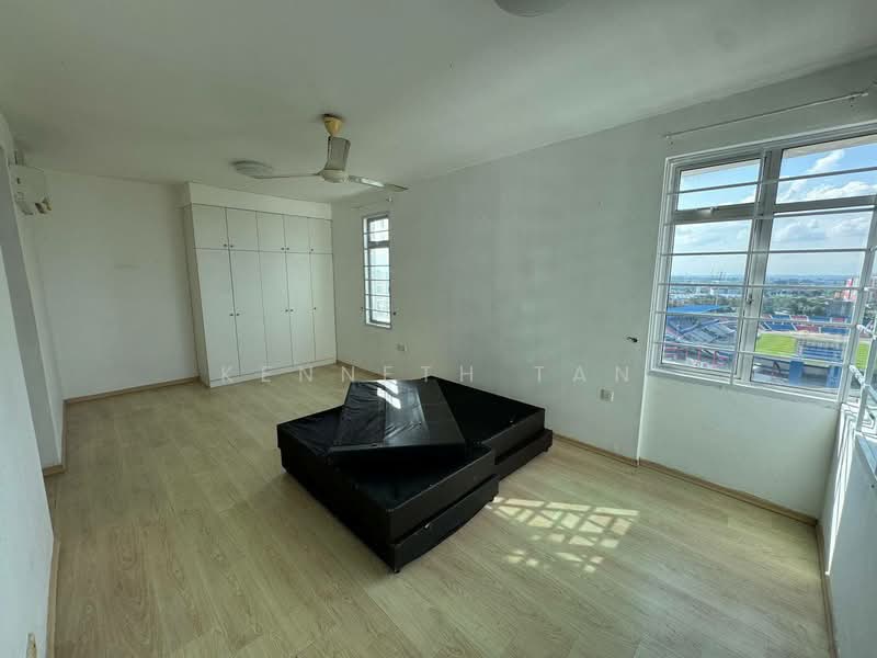 Kediaman Servis untuk Disewa di Larkin Heights - Kenneth Tan - Bedroom - PropertyGuru.com.my