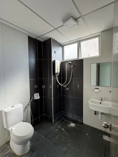 Kediaman Servis untuk Disewa di Larkin Heights - Kenneth Tan - PropertyGuru.com.my