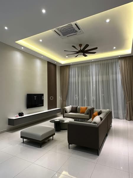 Rumah Teres 2-Tingkat untuk Disewa di D'Island (Puchong) - Tron Wan - Living Room - PropertyGuru.com.my