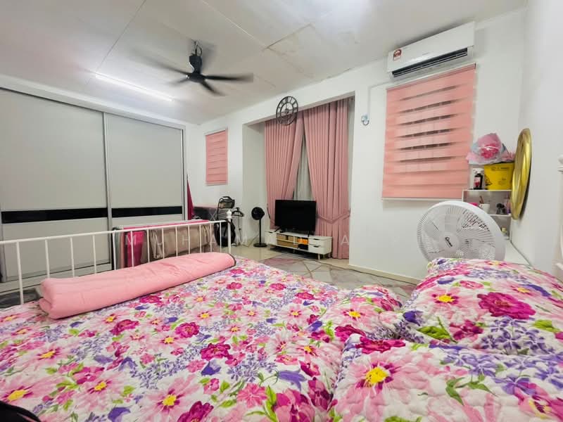 Rumah Teres 2-Tingkat untuk Dijual di Taman Ehsan Jaya (Ulu Tiram) - MUHAMAD AZRI - PropertyGuru.com.my
