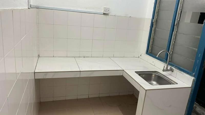 Rumah Flat untuk Dijual di Pangsapuri Taman Bukit Rawang Putra - Penny Yap - Kitchen - PropertyGuru.com.my