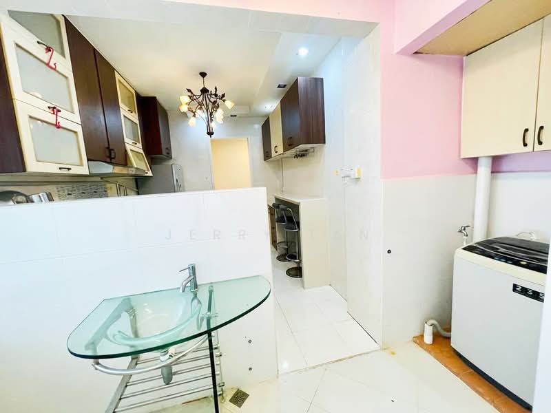 Condominium for Rent at Regency Heights Condo - Jerry Tan - Kitchen - PropertyGuru.com.my