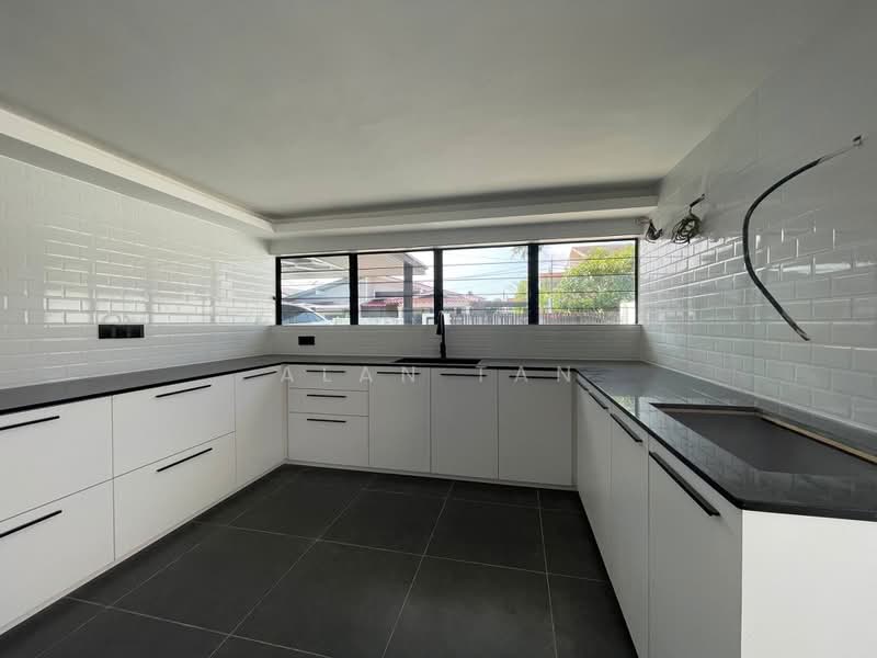 Semi-Detached House for Sale in Kuantan (Pahang) - Alan Tan - Kitchen - PropertyGuru.com.my