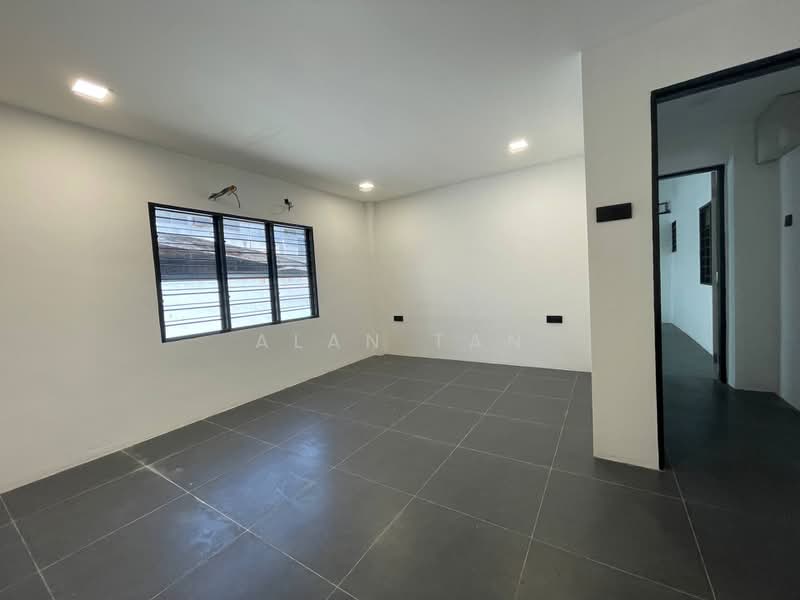 Semi-Detached House for Sale in Kuantan (Pahang) - Alan Tan - Bedroom - PropertyGuru.com.my