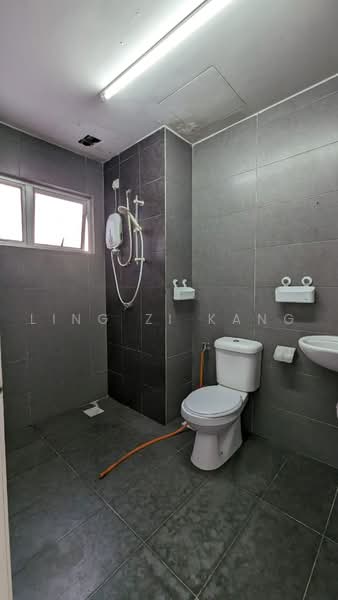 Kediaman Servis untuk Disewa di Maxim Citylights - Ling Zi Kang - Bathroom - PropertyGuru.com.my