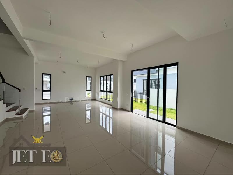 Rumah Berkembar untuk Dijual di Eco Sanctuary (Telok Panglima Garang) - Daniel Kok - Living Room - PropertyGuru.com.my