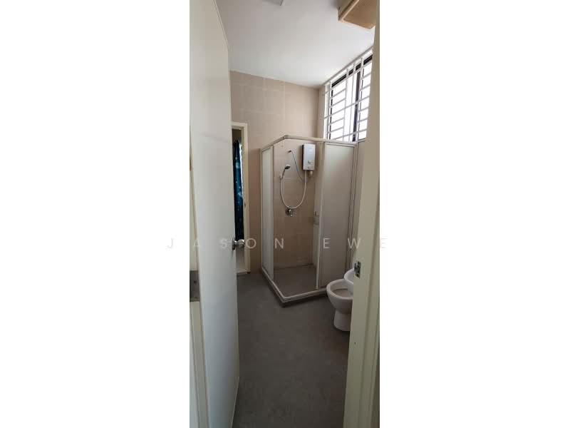 2.5-storey Terraced House for Rent in Bayan Lepas (Penang) - Jason Ewe - Bathroom - PropertyGuru.com.my