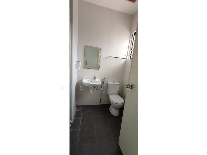 2.5-storey Terraced House for Rent in Bayan Lepas (Penang) - Jason Ewe - Bathroom - PropertyGuru.com.my