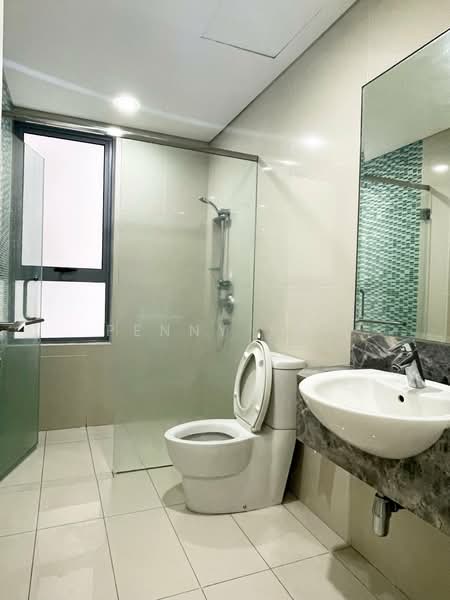 Kondominium untuk Disewa di The Westside Two - Penny Yap - Bathroom - PropertyGuru.com.my