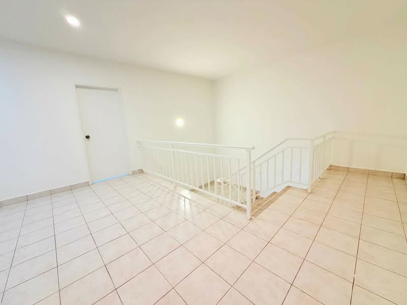 2-storey Terraced House for Sale in Laman Glenmarie (Shah Alam) - Muhairi Rahman - Interior - PropertyGuru.com.my