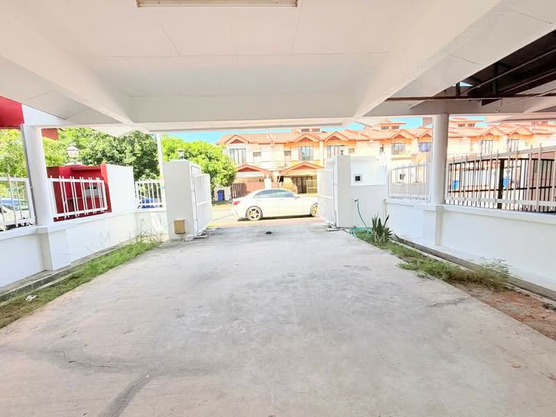 2-storey Terraced House for Sale in Laman Glenmarie (Shah Alam) - Muhairi Rahman - Exterior - PropertyGuru.com.my