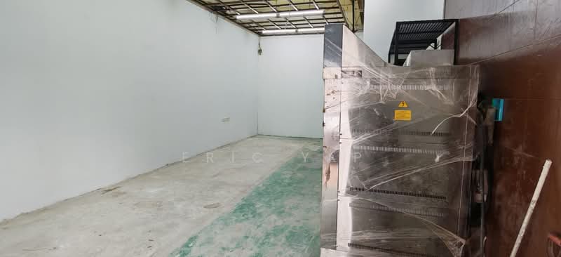 Kedai untuk Disewa di Taman Bukit Serdang (Seri Kembangan) - Eric Yap - Interior - PropertyGuru.com.my