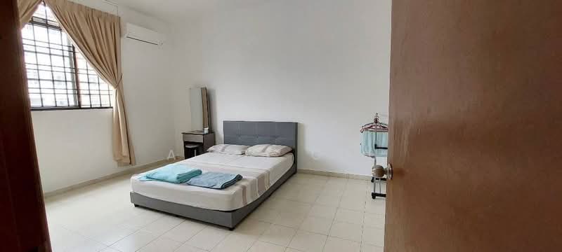 Rumah Teres 3-Tingkat untuk Dijual di Taman Perling (Perling) - Alice Goh - Bedroom - PropertyGuru.com.my