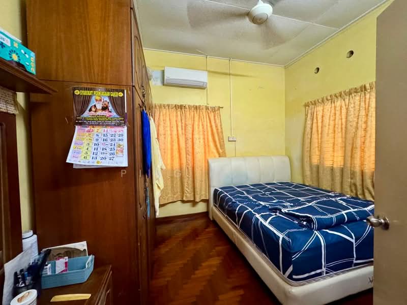 Rumah Berkembar untuk Dijual di Taman Gottlieb (Pulau Tikus) - Ping Koay - Bedroom - PropertyGuru.com.my