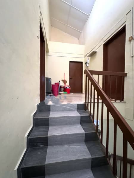 Rumah Teres 2-Tingkat untuk Dijual di Taman Sentosa (Johor Bahru) - Karl Lim - Corridor - PropertyGuru.com.my