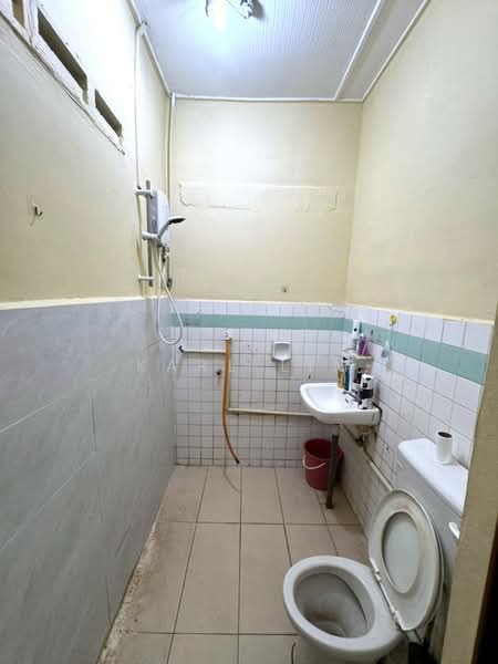 Rumah Teres 2-Tingkat untuk Dijual di Taman Sentosa (Johor Bahru) - Karl Lim - Bathroom - PropertyGuru.com.my