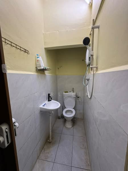 Rumah Teres 2-Tingkat untuk Dijual di Taman Sentosa (Johor Bahru) - Karl Lim - Bathroom - PropertyGuru.com.my