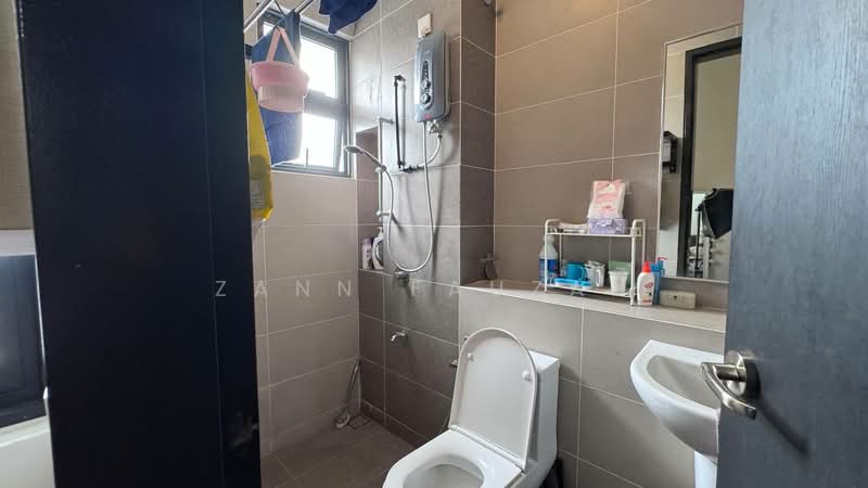 Rumah Teres 2-Tingkat untuk Dijual di Shah Alam (Selangor) - Zann Fauzan - Bathroom - PropertyGuru.com.my