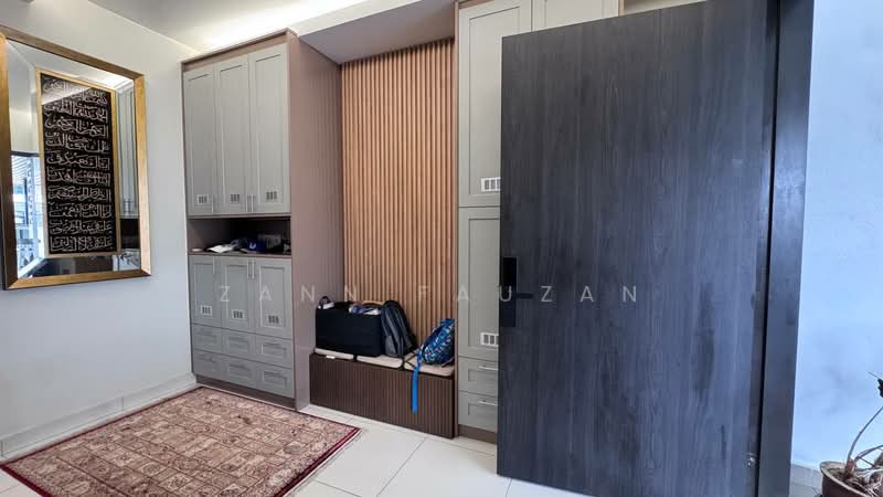 Rumah Teres 2-Tingkat untuk Dijual di Shah Alam (Selangor) - Zann Fauzan - Entrance - PropertyGuru.com.my