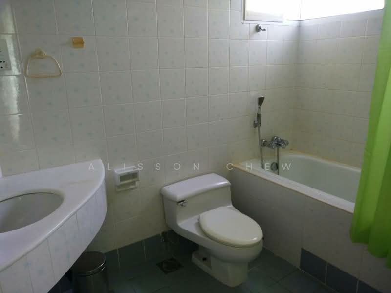Kondominium untuk Disewa di Mutiara Villa Condominium - Alisson Chew - Bathroom - PropertyGuru.com.my