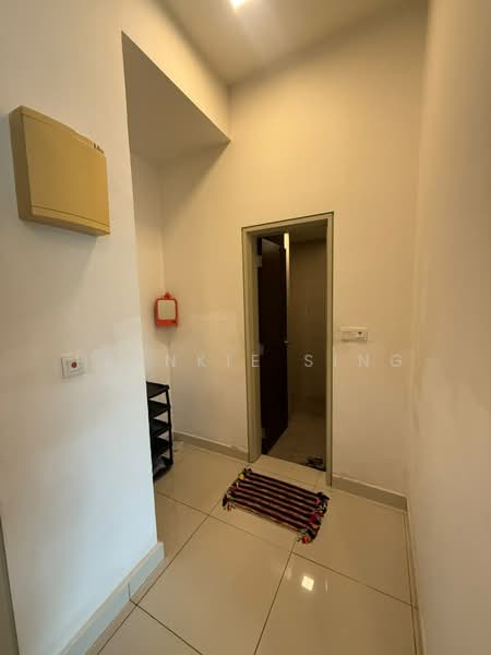 Kediaman Servis untuk Disewa di Res 280 - Frankie Sing - Entrance - PropertyGuru.com.my