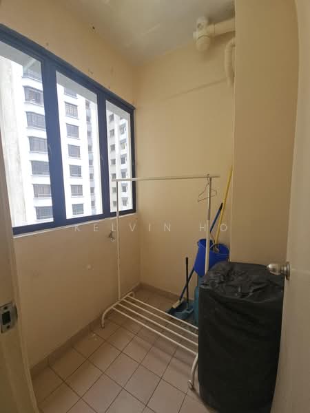 Pangsapuri untuk Disewa di Mawar Apartment - Kelvin Ho - Balcony - PropertyGuru.com.my