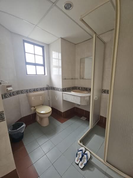 Pangsapuri untuk Disewa di Mawar Apartment - Kelvin Ho - Bathroom - PropertyGuru.com.my