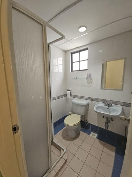 Pangsapuri untuk Disewa di Mawar Apartment - Kelvin Ho - Bathroom - PropertyGuru.com.my