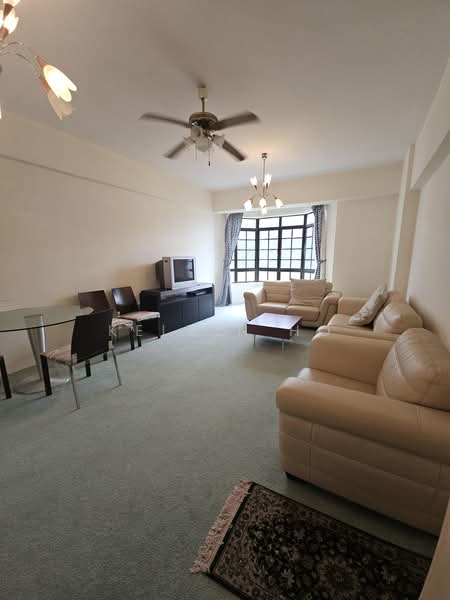 Pangsapuri untuk Disewa di Mawar Apartment - Kelvin Ho - Living Room - PropertyGuru.com.my