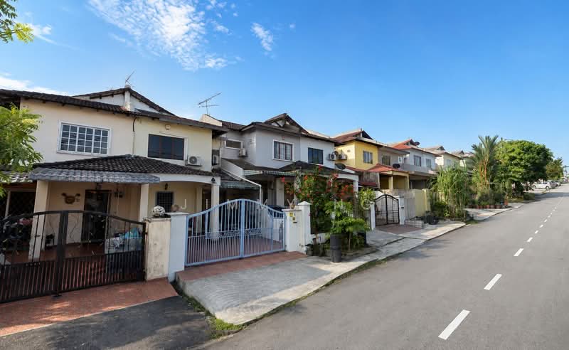 Rumah Teres 2-Tingkat untuk Dijual di Taman Seri Bahagia (Cheras) - Jimmy Ng - PropertyGuru.com.my