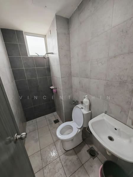 Pangsapuri untuk Disewa di Residensi Falim (PR1MA Falim) - Vincent Chin - Bathroom - PropertyGuru.com.my
