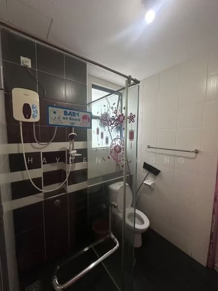 Apartment for Sale at Seri Austin Residence (Pangsapuri Seri Austin) - Hayden Chong - Bathroom - PropertyGuru.com.my