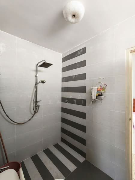 Bungalow House for Sale in Paya Rumput (Melaka) - Ahmad Faizal Basri - Bathroom - PropertyGuru.com.my