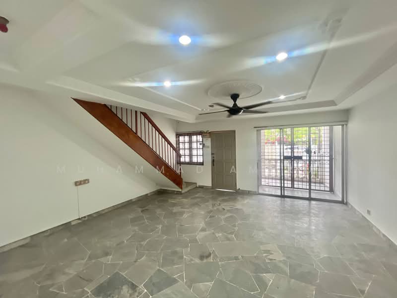 Rumah Teres 2-Tingkat untuk Dijual di Taman Pandan Indah (Ampang) - Muhammad Amerul - Living Room - PropertyGuru.com.my