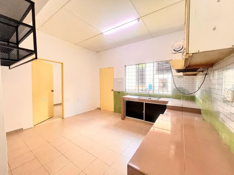 Rumah Teres 2-Tingkat untuk Dijual di Usj 22 (Subang Jaya) - Muhairi Rahman - Kitchen - PropertyGuru.com.my