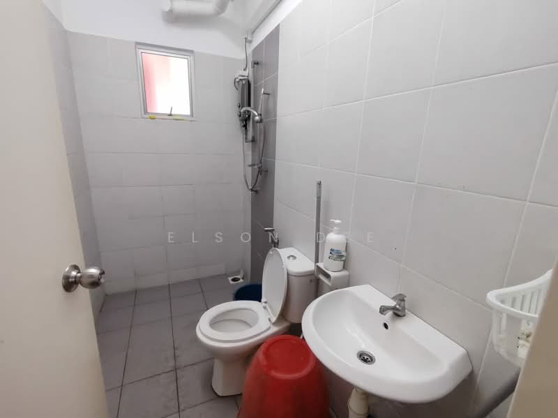 Pangsapuri untuk Disewa di Residensi Pauh Permai - Elson Dee - Bathroom - PropertyGuru.com.my