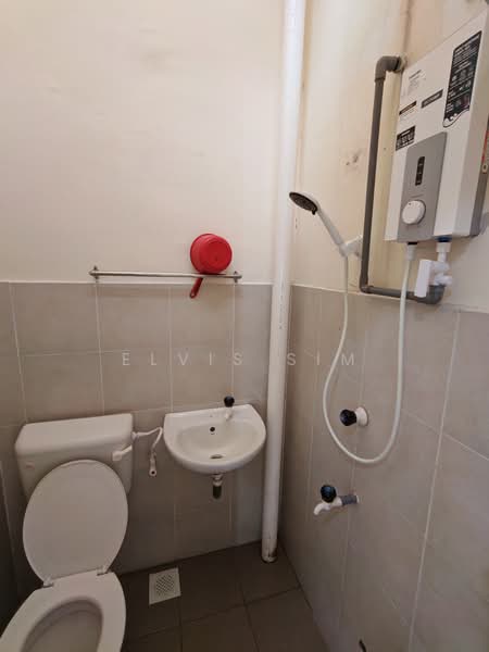 Terraced House for Sale in Pasir Gudang (Johor) - Elvis Sim - Bathroom - PropertyGuru.com.my